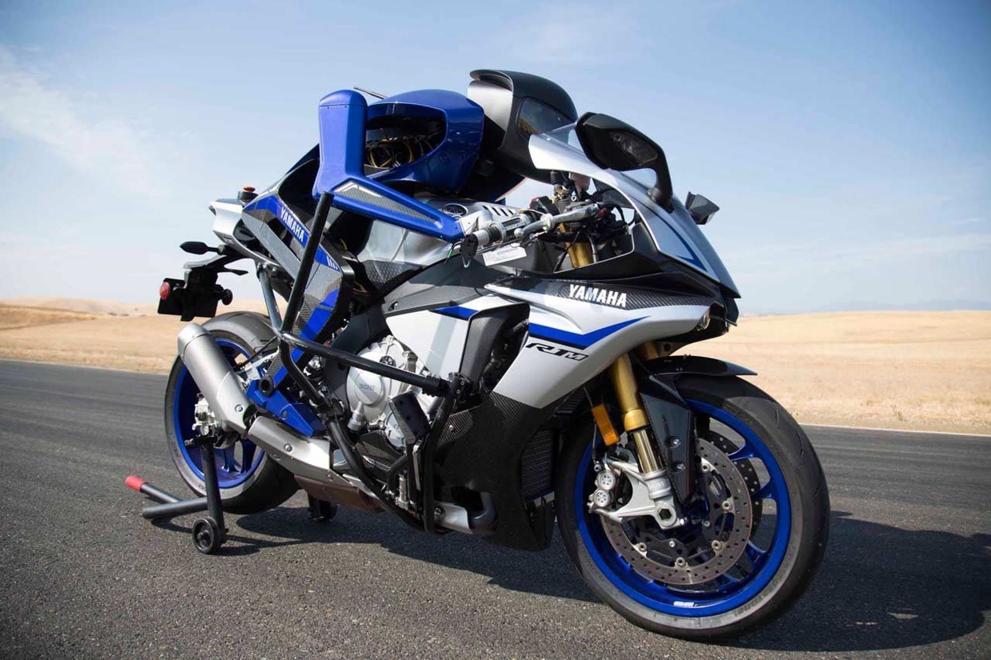 YZF-R1 2020 фото мотоцикла